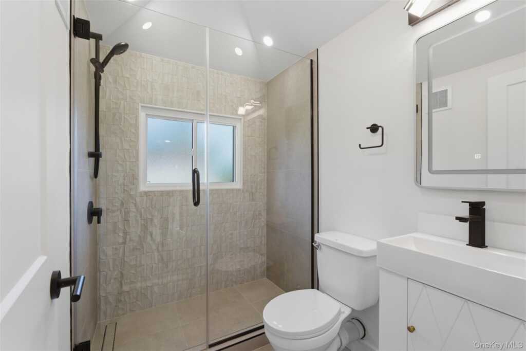 40 Calhoun Avenue, New Rochelle, NY 10801 - Photo 29 of 49