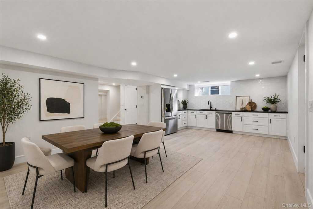 40 Calhoun Avenue, New Rochelle, NY 10801 - Photo 34 of 49