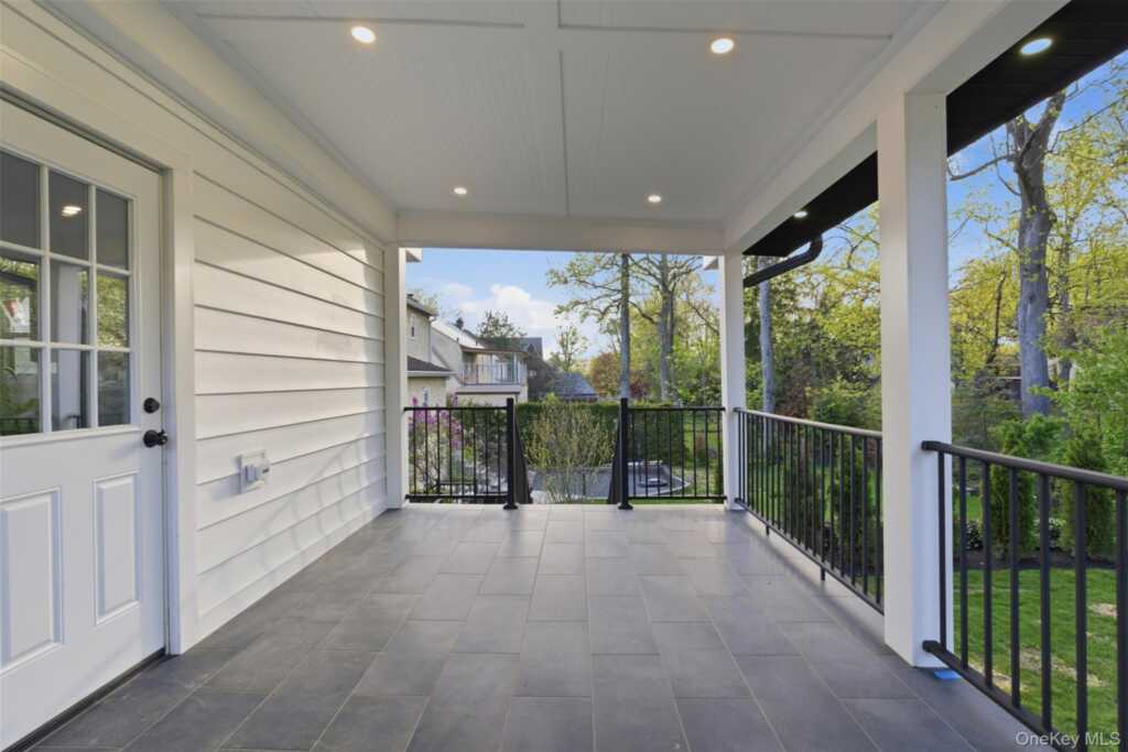 40 Calhoun Avenue, New Rochelle, NY 10801 - Photo 39 of 49