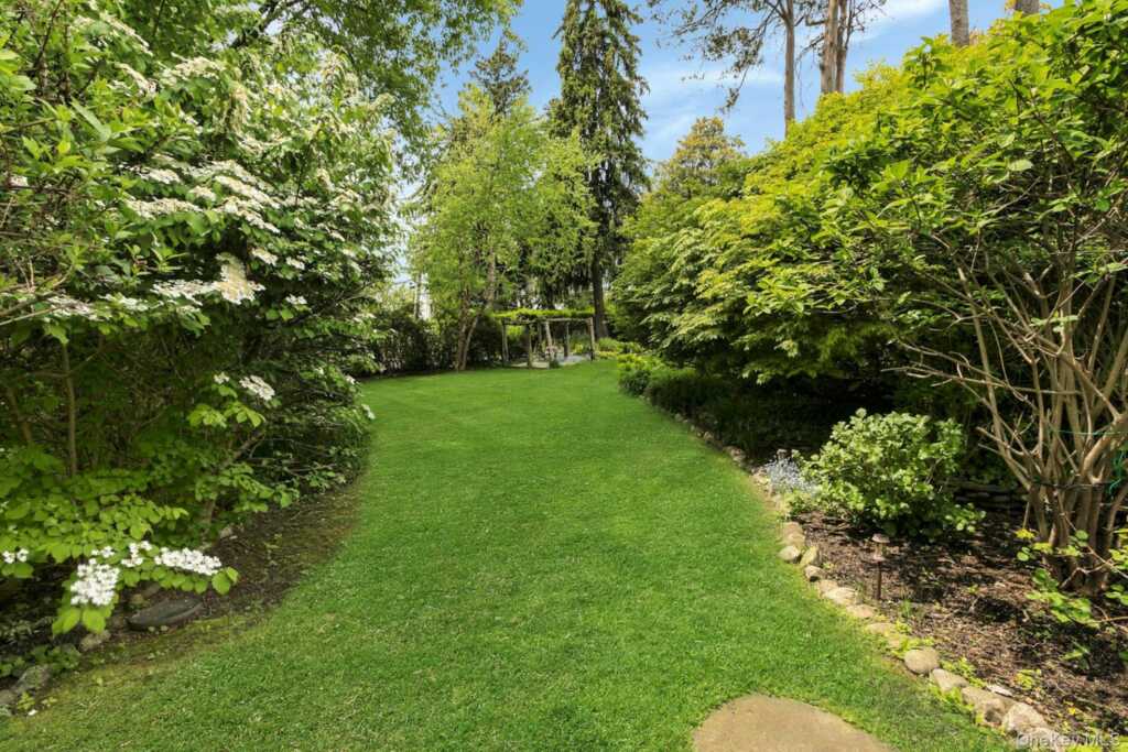 32 Laveta Place, Nyack, NY 10960 - Photo 36 of 50