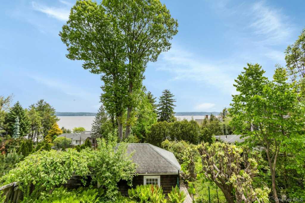 32 Laveta Place, Nyack, NY 10960 - Photo 38 of 50