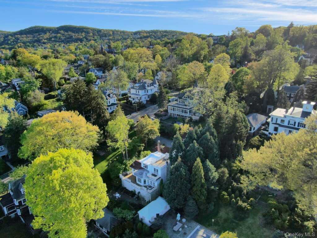 32 Laveta Place, Nyack, NY 10960 - Photo 6 of 50