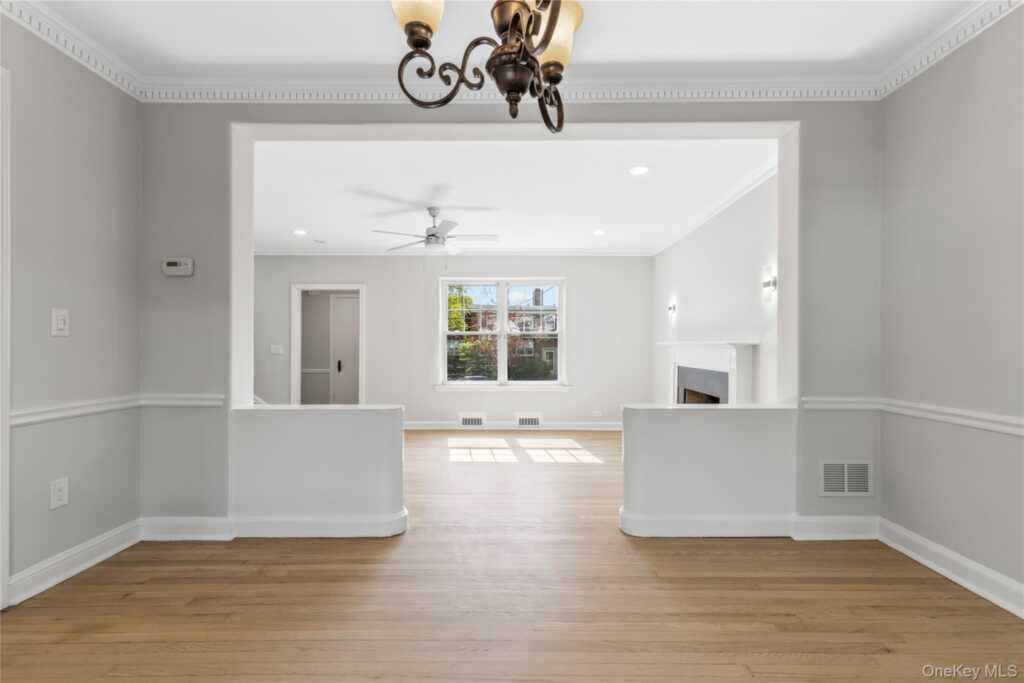 21 Keogh Lane, New Rochelle, NY 10805 - Photo 7 of 21