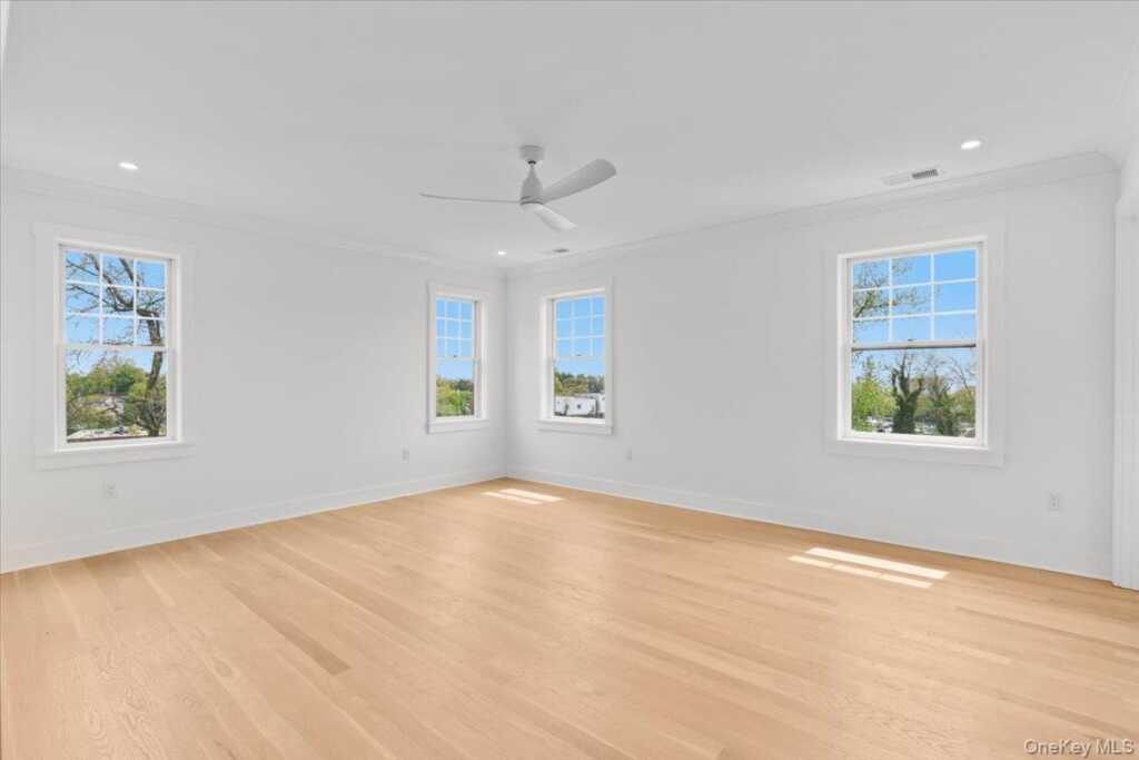 20 Hilltop Drive, Rye, NY 10573 - Photo 14 of 29