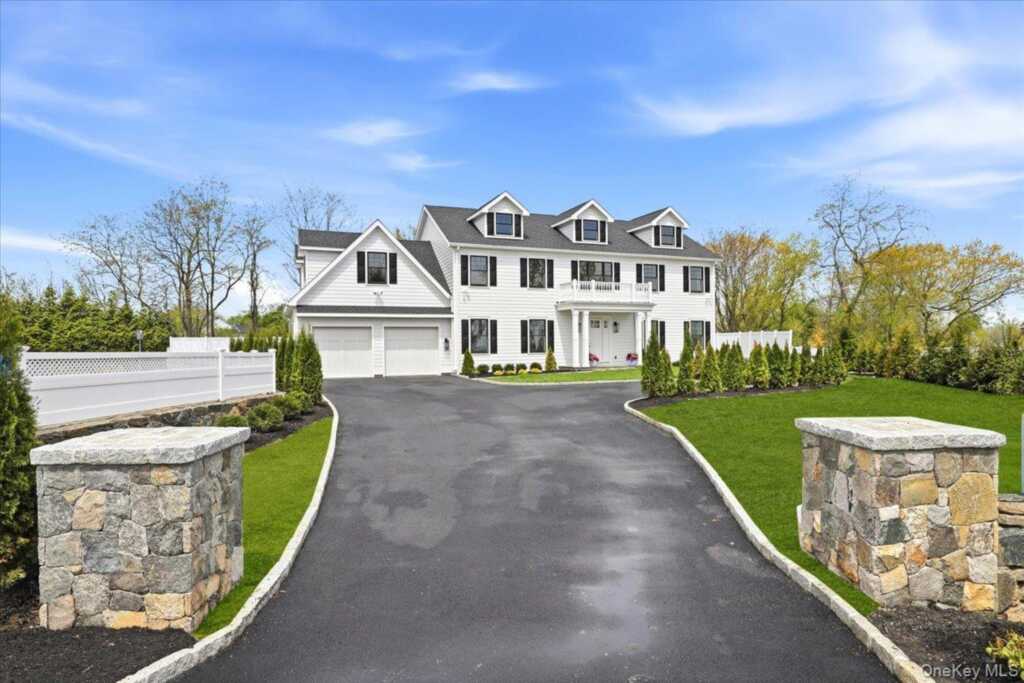20 Hilltop Drive, Rye, NY 10573 - Photo 2 of 29