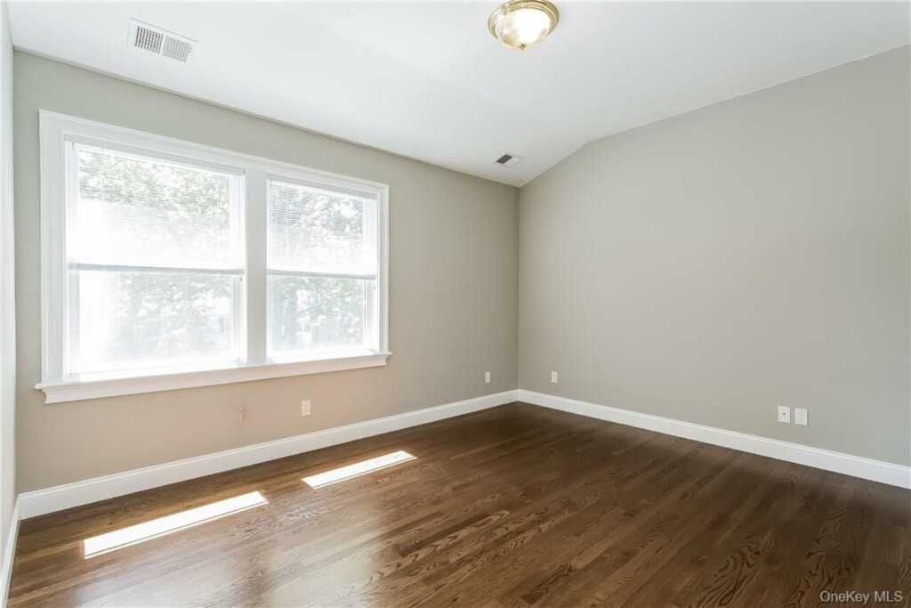20 Walker Avenue, Rye, NY 10580 - Photo 15 of 25