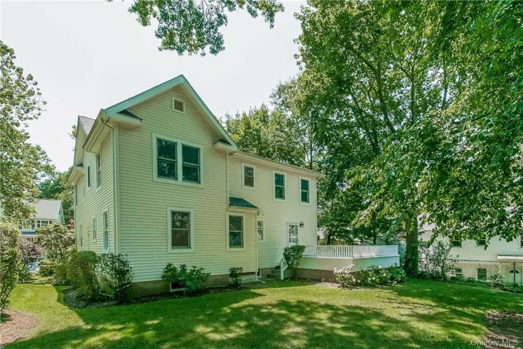 20 Walker Avenue, Rye, NY 10580 - Photo 22 of 25