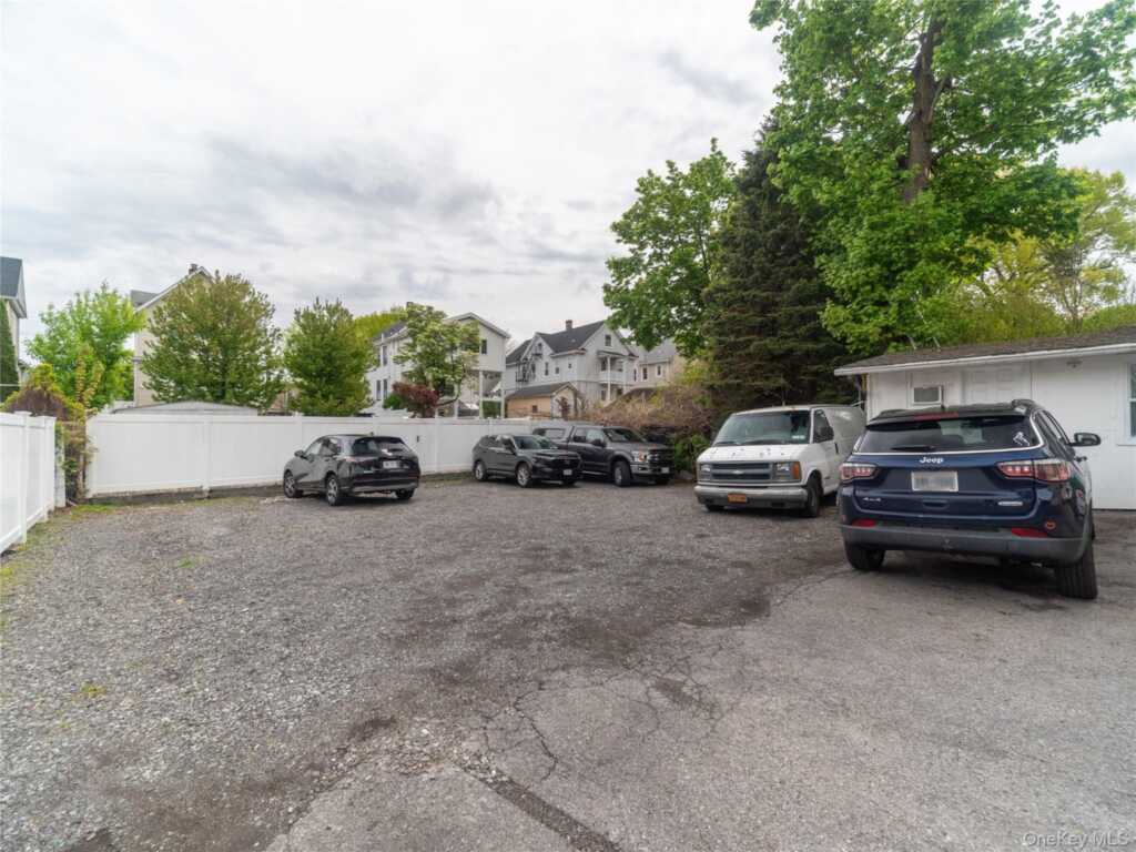533 Willett Avenue, Rye, NY 10573 - Photo 3 of 7