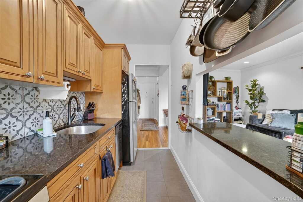 325 King Street, Unit #4L, Rye, NY 10573 - Photo 13 of 23