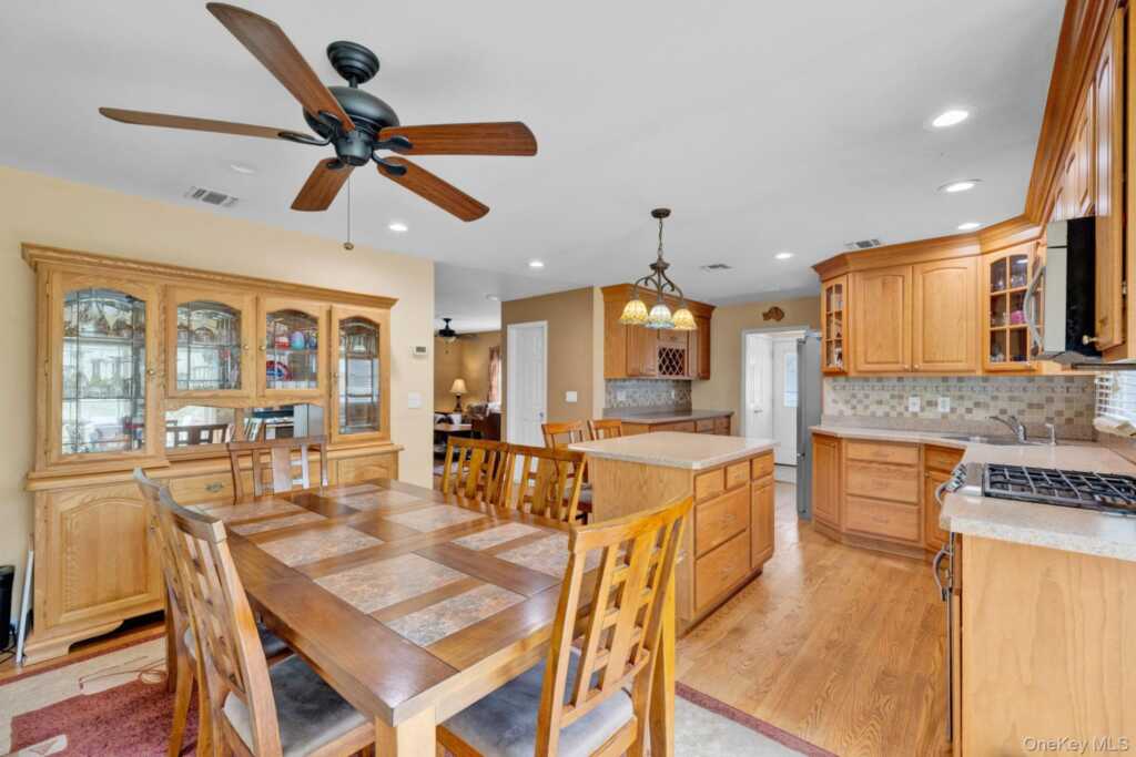 39 Lindbergh Lane, New City, NY 10956 - Photo 13 of 43