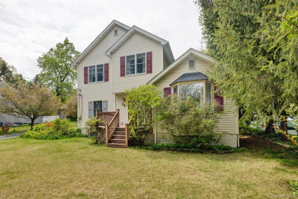39 Lindbergh Lane, New City, NY 10956 - Photo 3 of 43