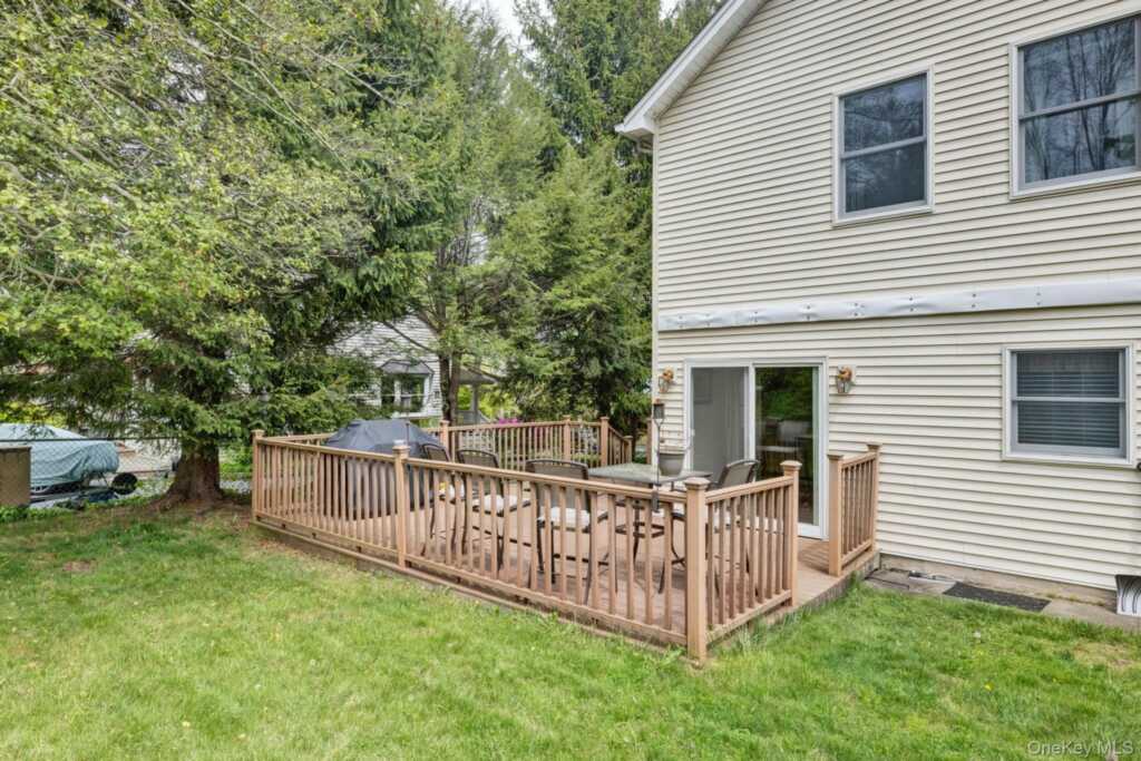 39 Lindbergh Lane, New City, NY 10956 - Photo 6 of 43