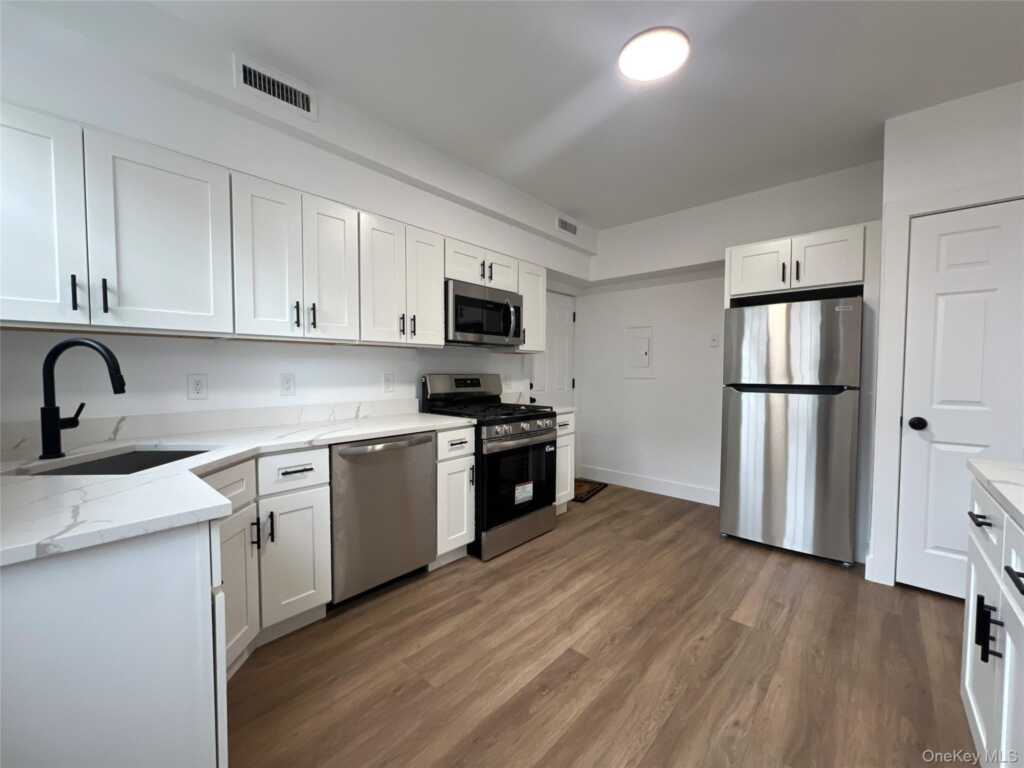 27-29 Purchase Street, Rye, NY 10580 - Photo 2 of 12