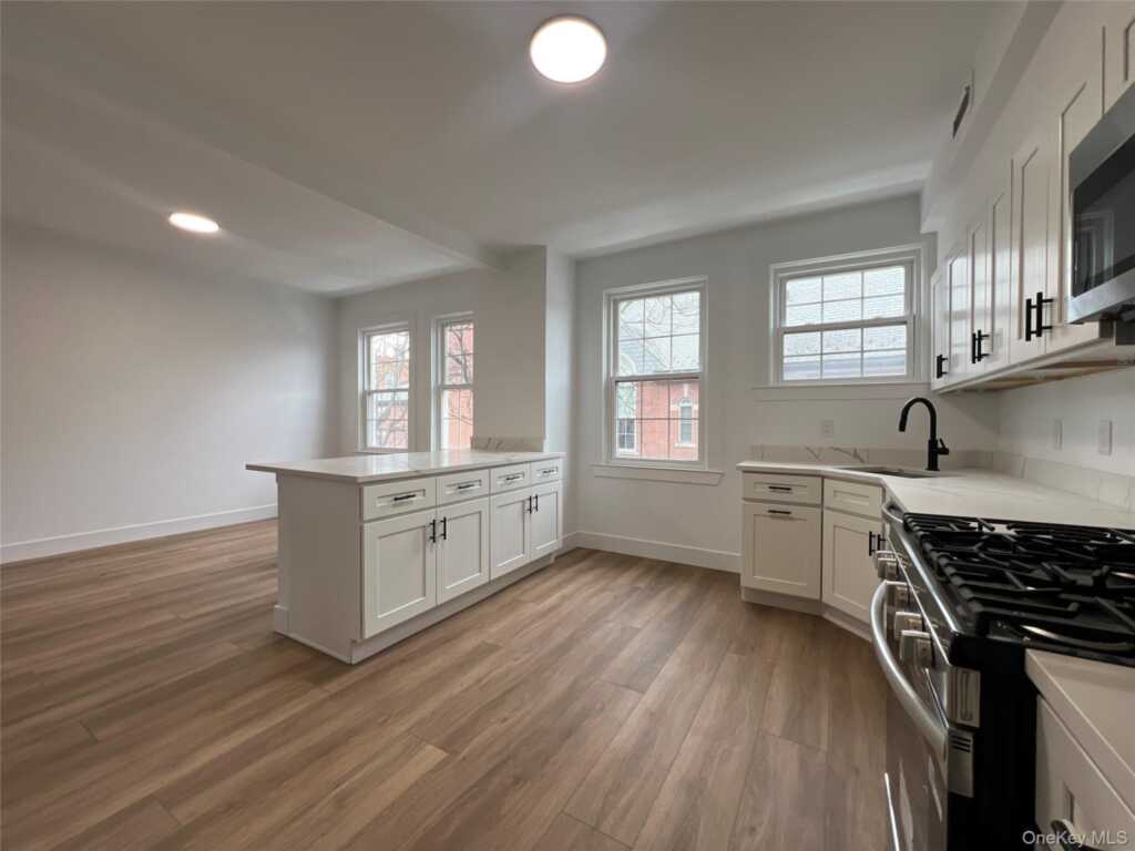 27-29 Purchase Street, Rye, NY 10580 - Photo 3 of 12