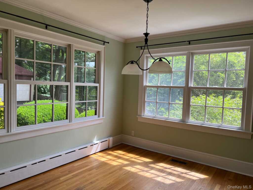 246 Beechmont Drive, New Rochelle, NY 10804 - Photo 6 of 17