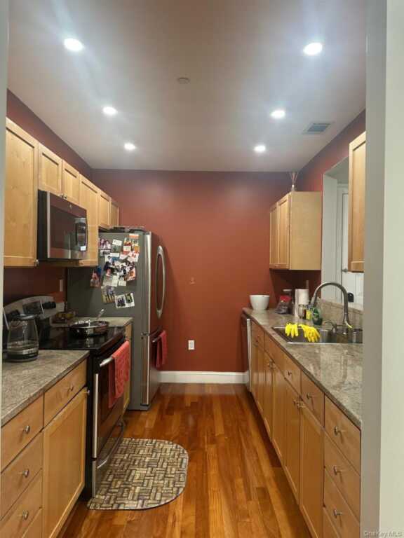 543 Main Street, Unit #501, New Rochelle, NY 10801 - Photo 7 of 31