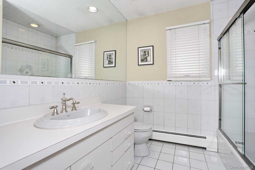 8 Medford Place, Nanuet, NY 10954 - Photo 26 of 50