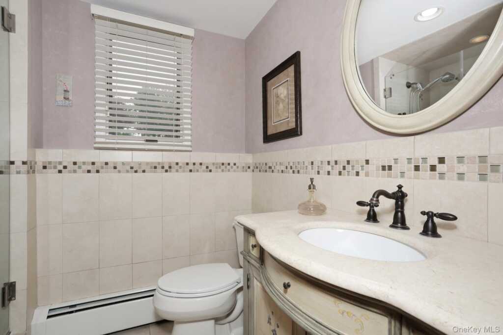 8 Medford Place, Nanuet, NY 10954 - Photo 33 of 50