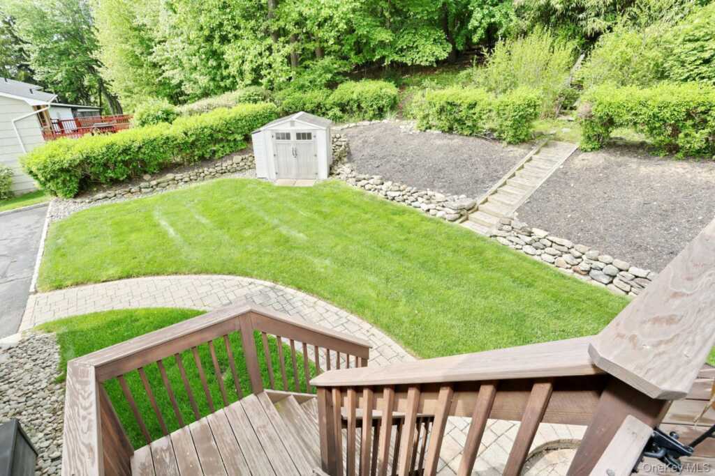 8 Medford Place, Nanuet, NY 10954 - Photo 46 of 50