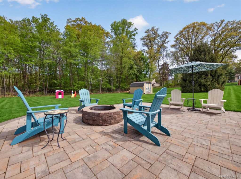 21 Foxcroft Drive, Nanuet, NY 10954 - Photo 40 of 47