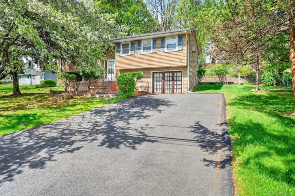 27 Hastings Lane, Stony Point, NY 10980 - Photo 2 of 32