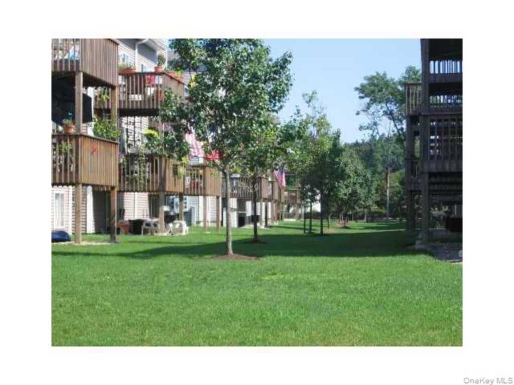 25 College Avenue, Unit #512, Nanuet, NY 10954 - Photo 22 of 24