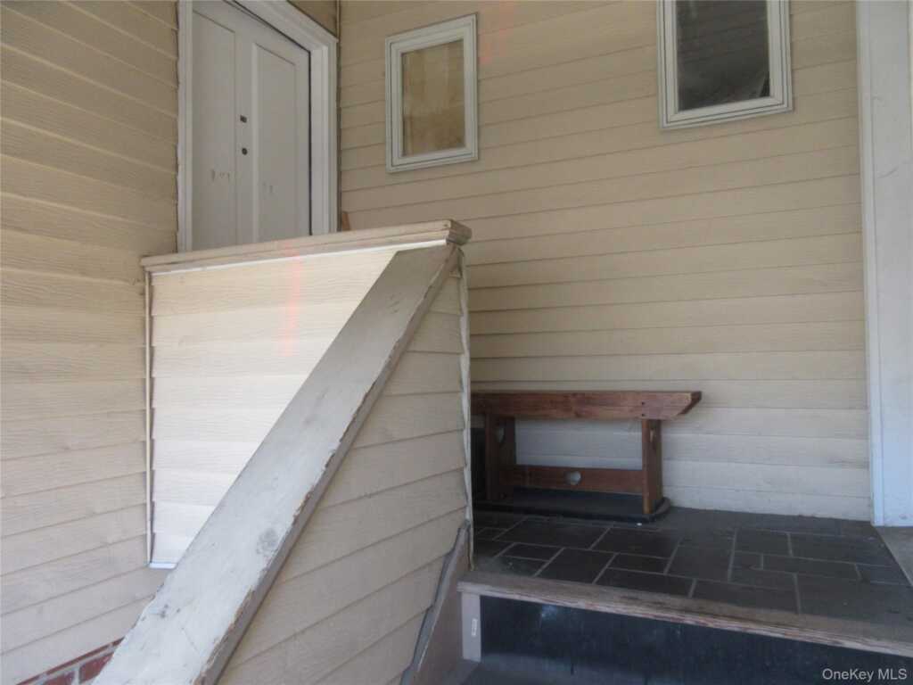 20 Bridge Street, Nyack, NY 10960 - Photo 4 of 10