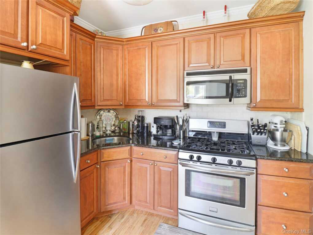 231 High Avenue, Nyack, NY 10960 - Photo 12 of 48