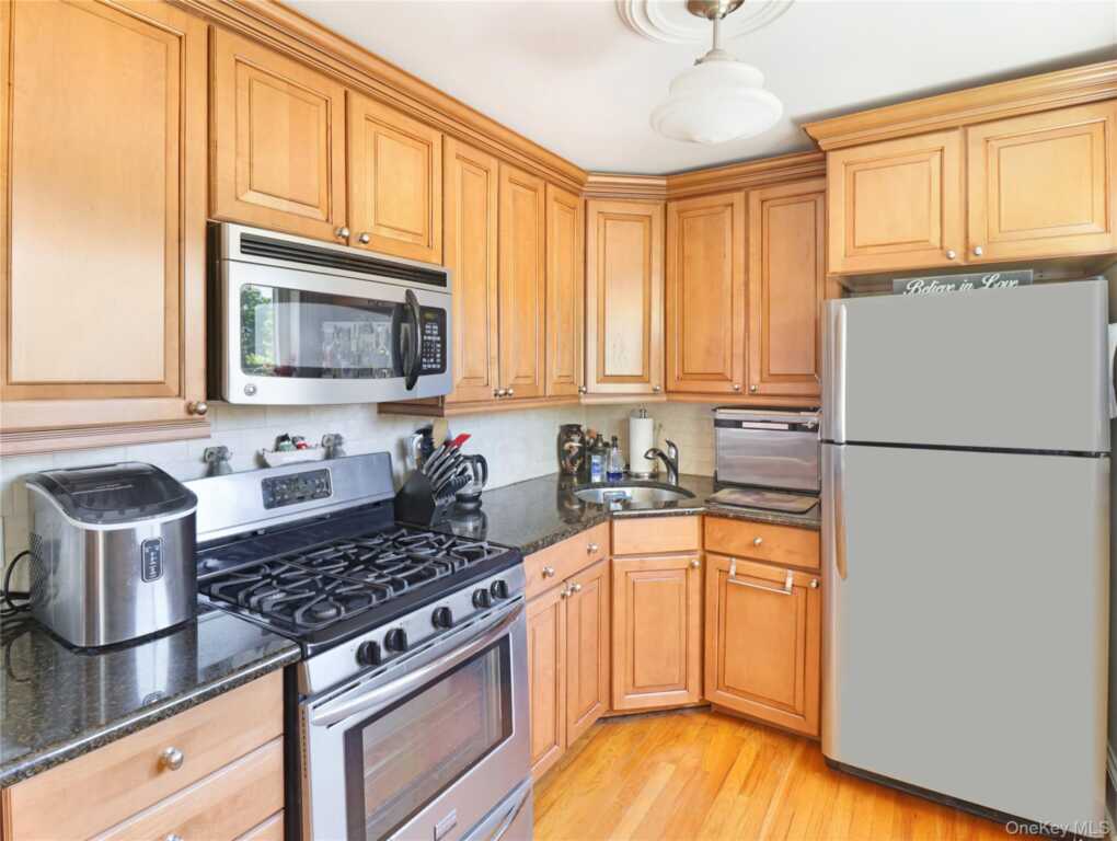 231 High Avenue, Nyack, NY 10960 - Photo 19 of 48