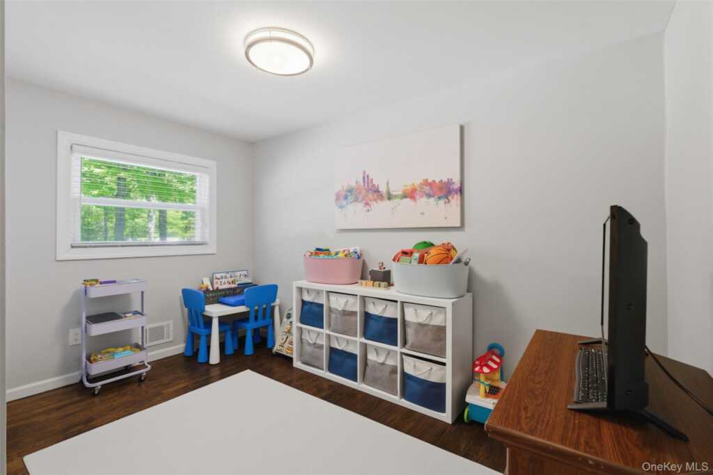 20 Glenside Drive, New City, NY 10956 - Photo 11 of 33