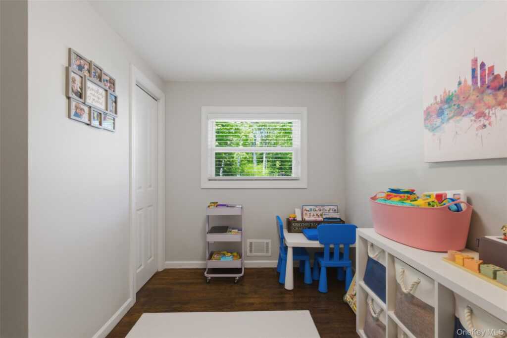 20 Glenside Drive, New City, NY 10956 - Photo 12 of 33
