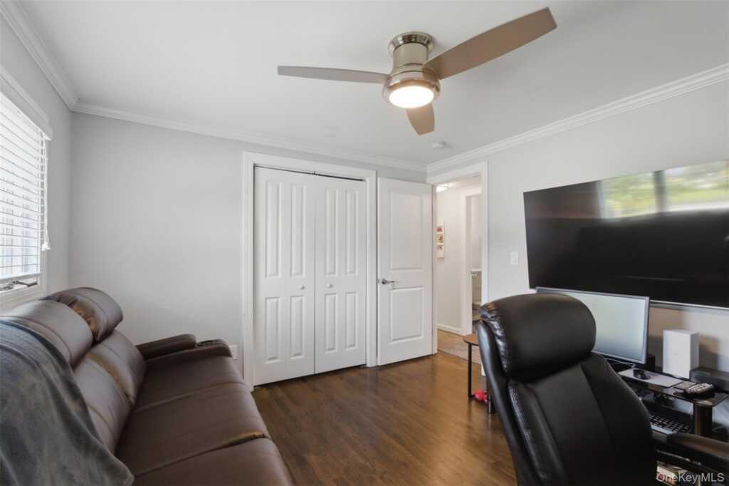 20 Glenside Drive, New City, NY 10956 - Photo 15 of 33