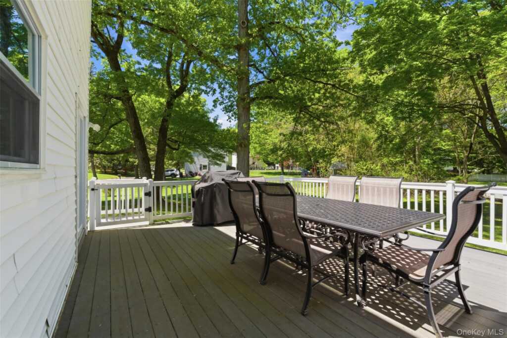 20 Glenside Drive, New City, NY 10956 - Photo 27 of 33