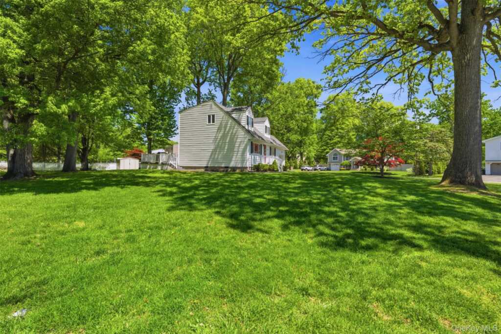 20 Glenside Drive, New City, NY 10956 - Photo 31 of 33