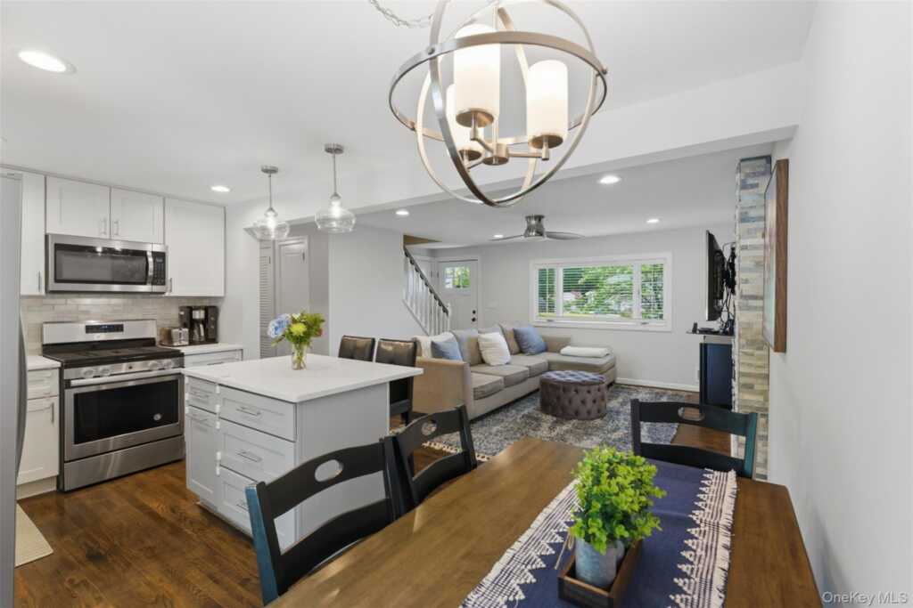 20 Glenside Drive, New City, NY 10956 - Photo 8 of 33