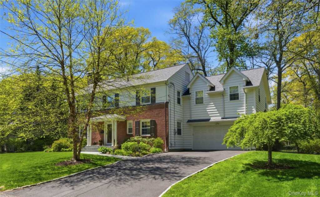 136 Devonshire Road, New Rochelle, NY 10538 - Photo 2 of 34