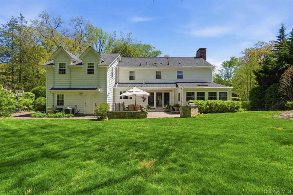 136 Devonshire Road, New Rochelle, NY 10538 - Photo 29 of 34