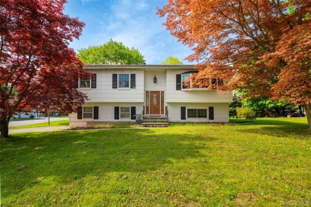 14 Gurran Drive, Stony Point, NY 10980 - Photo 1 of 40