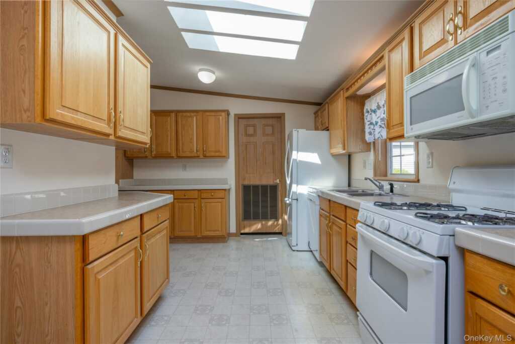 39 Cedar Flats Road, Stony Point, NY 10980 - Photo 15 of 28