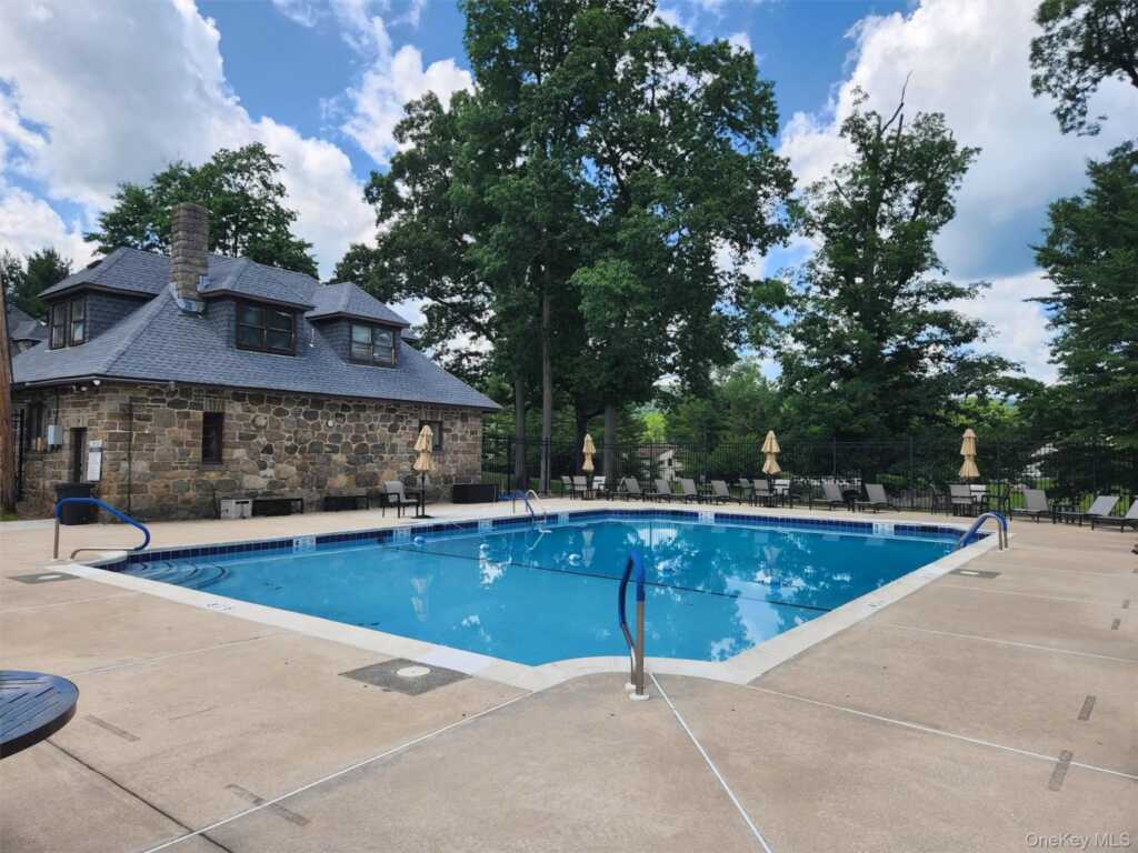 5 Bannock Court, Suffern, NY 10901 - Photo 45 of 50