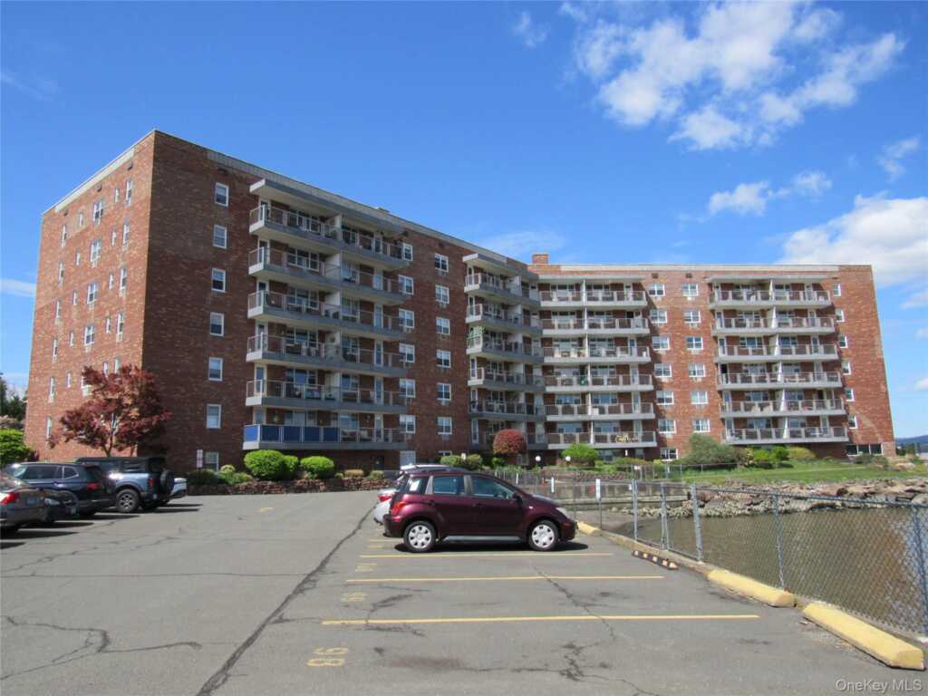 103 Gedney Street, Unit #4M, Nyack, NY 10960 - Photo 2 of 20