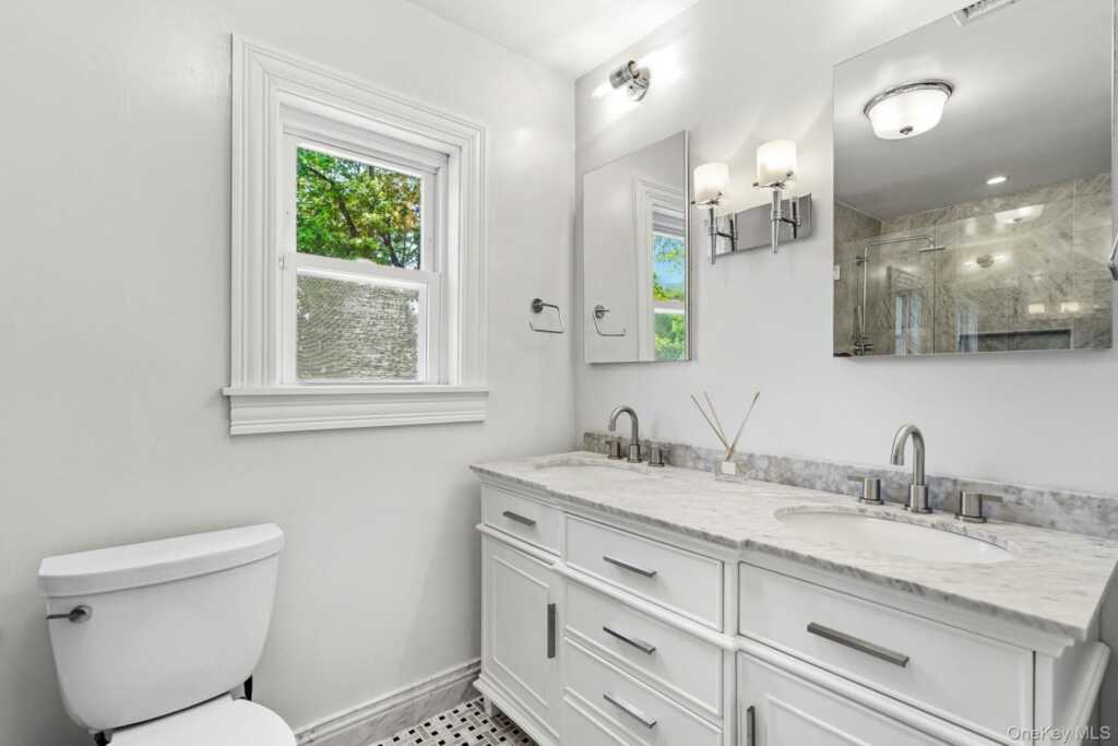 36 Stratford Road, New Rochelle, NY 10804 - Photo 19 of 33