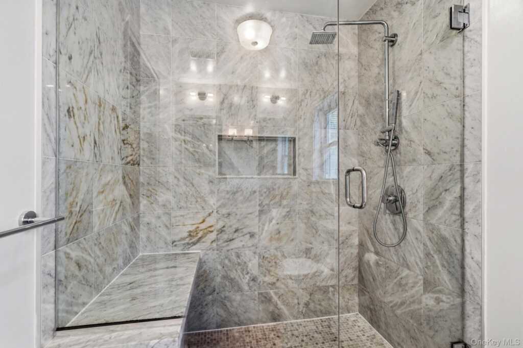 36 Stratford Road, New Rochelle, NY 10804 - Photo 20 of 33