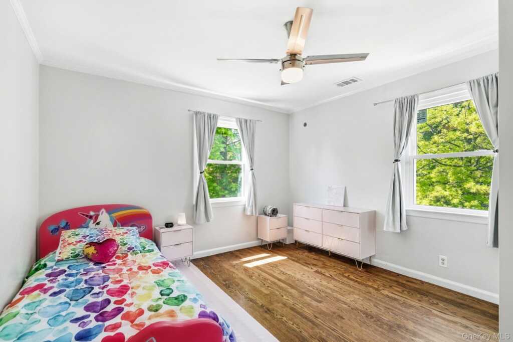 36 Stratford Road, New Rochelle, NY 10804 - Photo 21 of 33