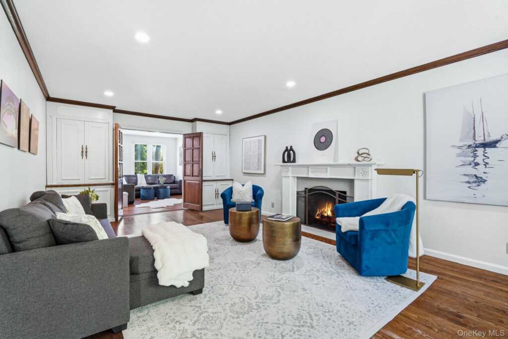 36 Stratford Road, New Rochelle, NY 10804 - Photo 4 of 33
