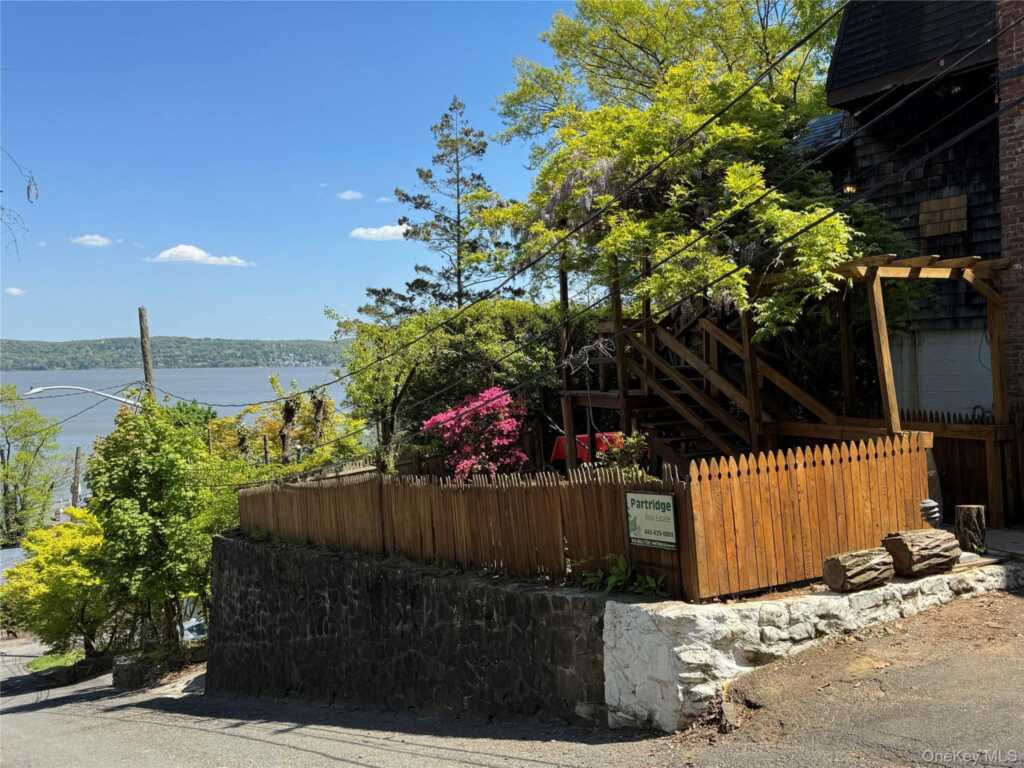 45 Upper Ritie Street, Piermont, NY 10968 - Photo 4 of 50
