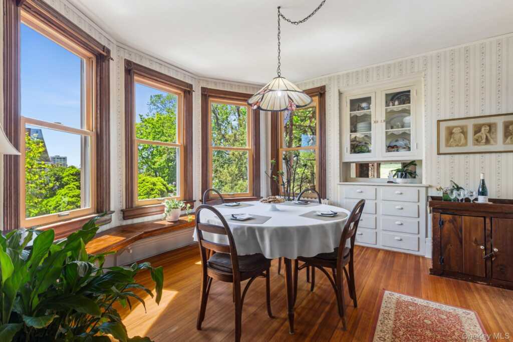 17 Upland Avenue, White Plains, NY 10604 - Photo 12 of 26