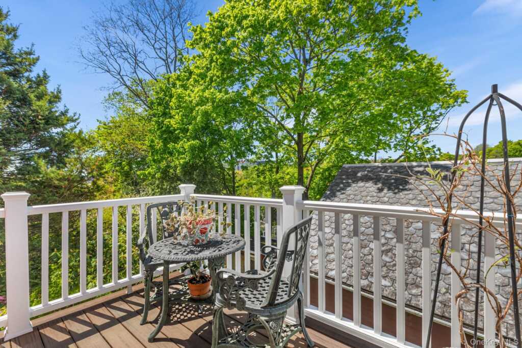 17 Upland Avenue, White Plains, NY 10604 - Photo 21 of 26