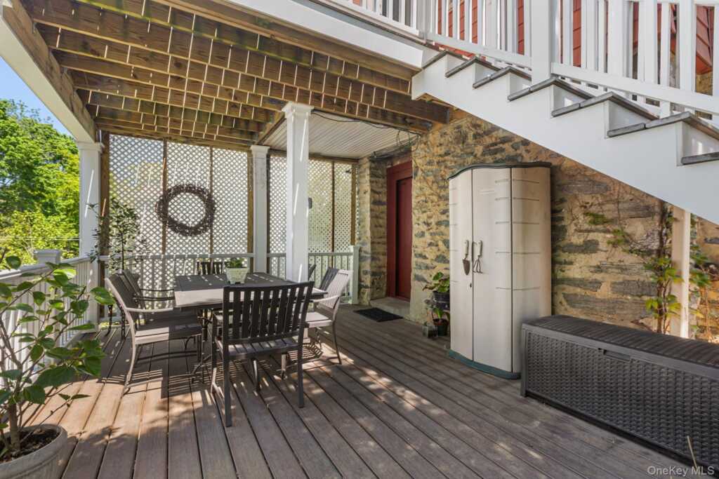 17 Upland Avenue, White Plains, NY 10604 - Photo 22 of 26