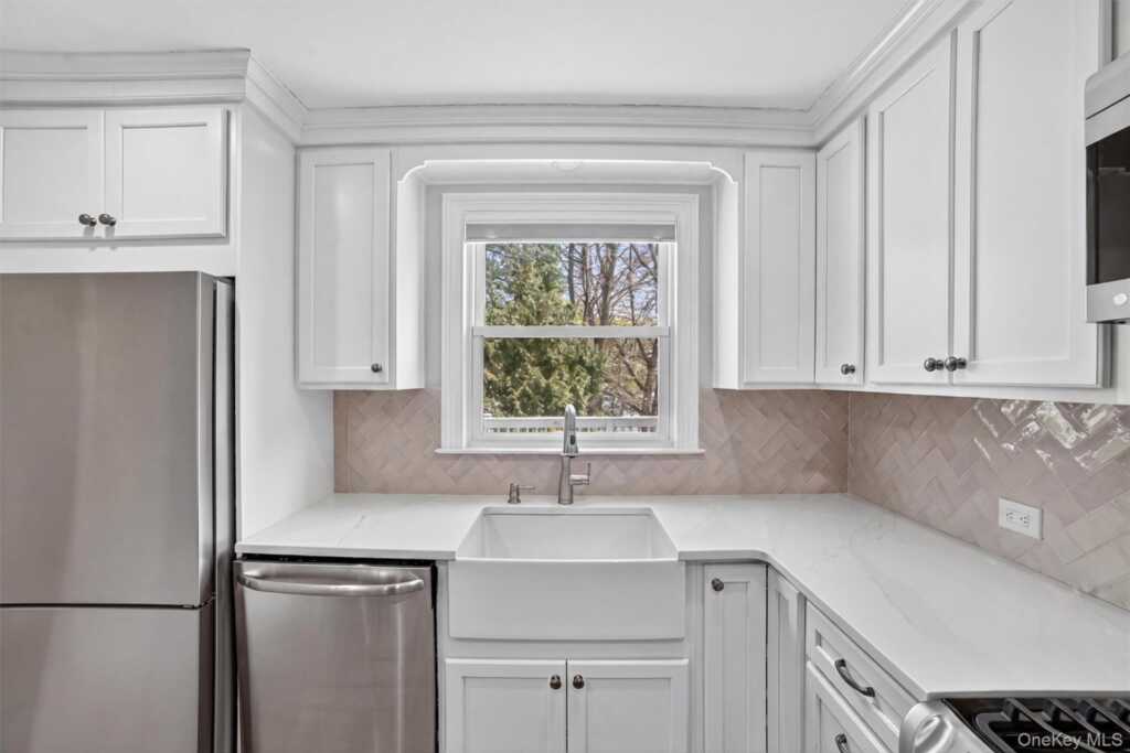 26 Montross Street, White Plains, NY 10603 - Photo 15 of 42